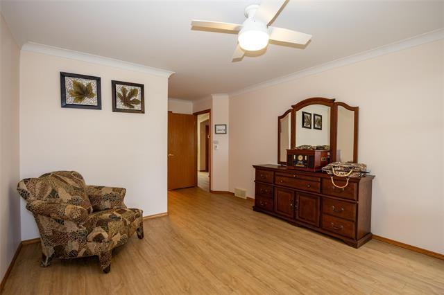 27-1 Waterfront Rd, Winnipeg, MB