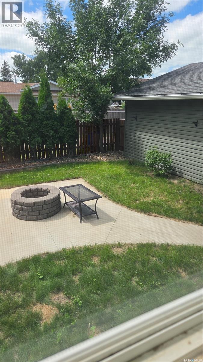 1322 Queen Crescent, Moose Jaw, SK