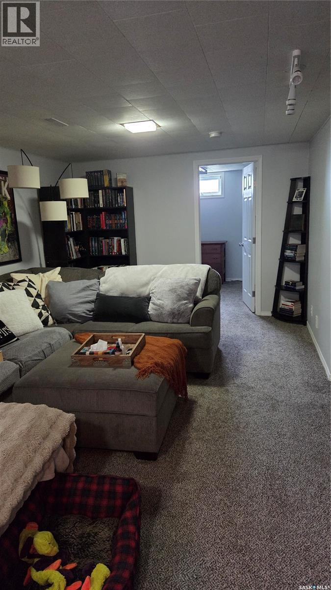 1322 Queen Crescent, Moose Jaw, SK