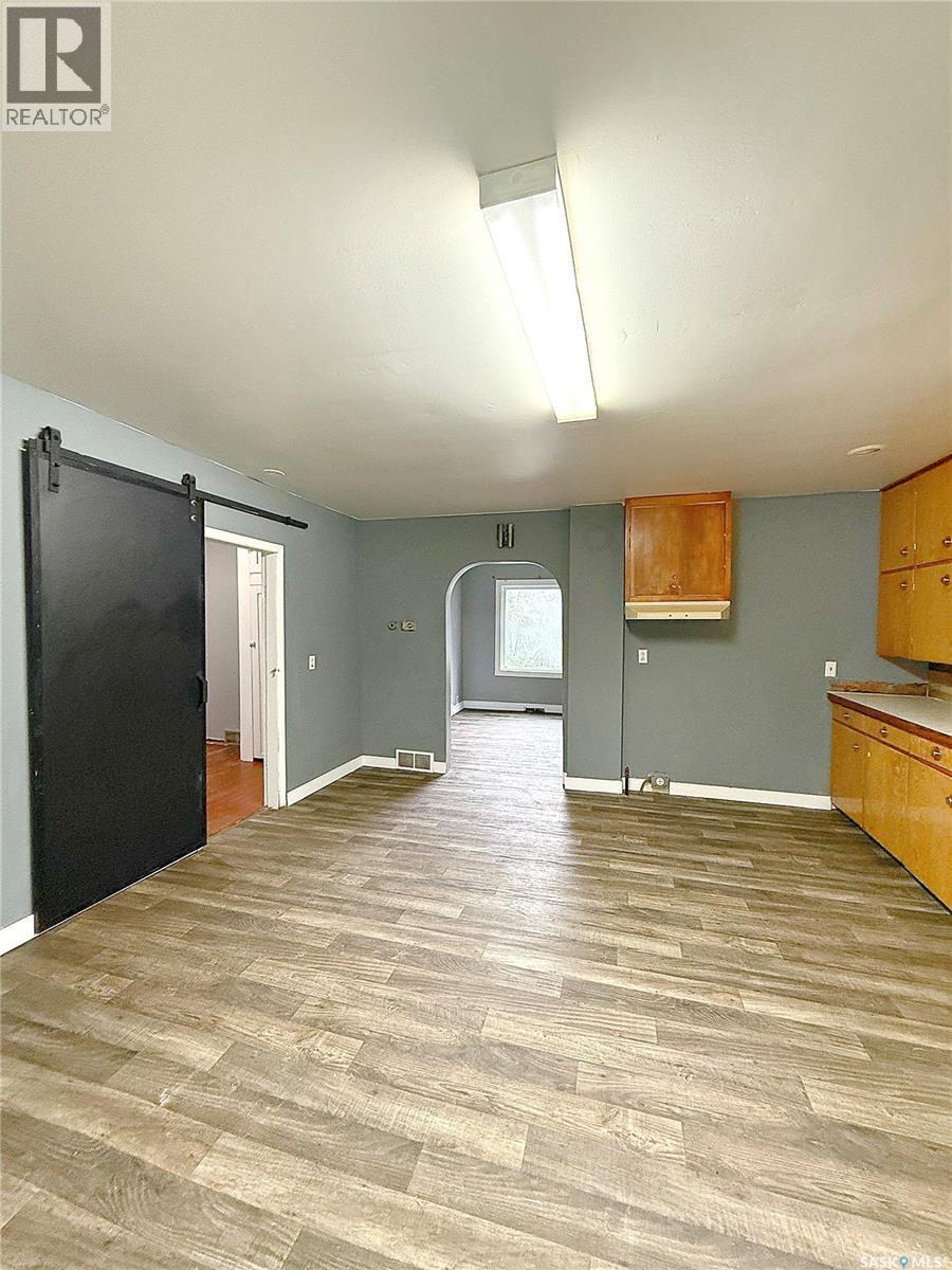 172 4Th Street E, Shaunavon, SK