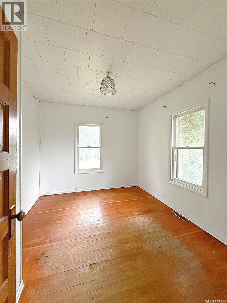 172 4Th Street E, Shaunavon, SK