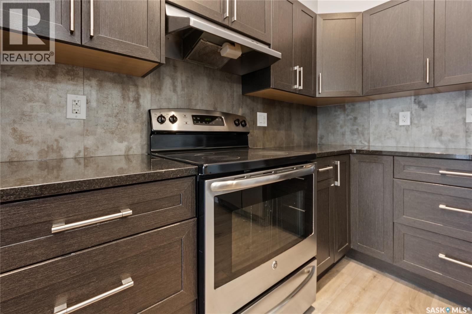622 Glacial Shores Way, Saskatoon, SK - Indoor Photo Showing Kitchen