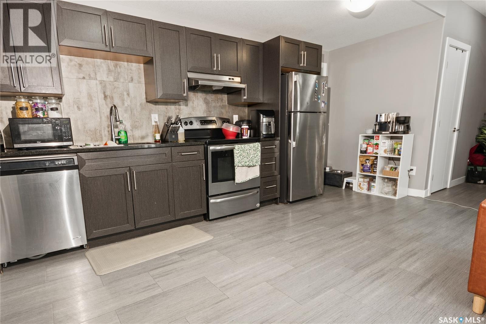 622 Glacial Shores Way, Saskatoon, SK - Indoor Photo Showing Kitchen