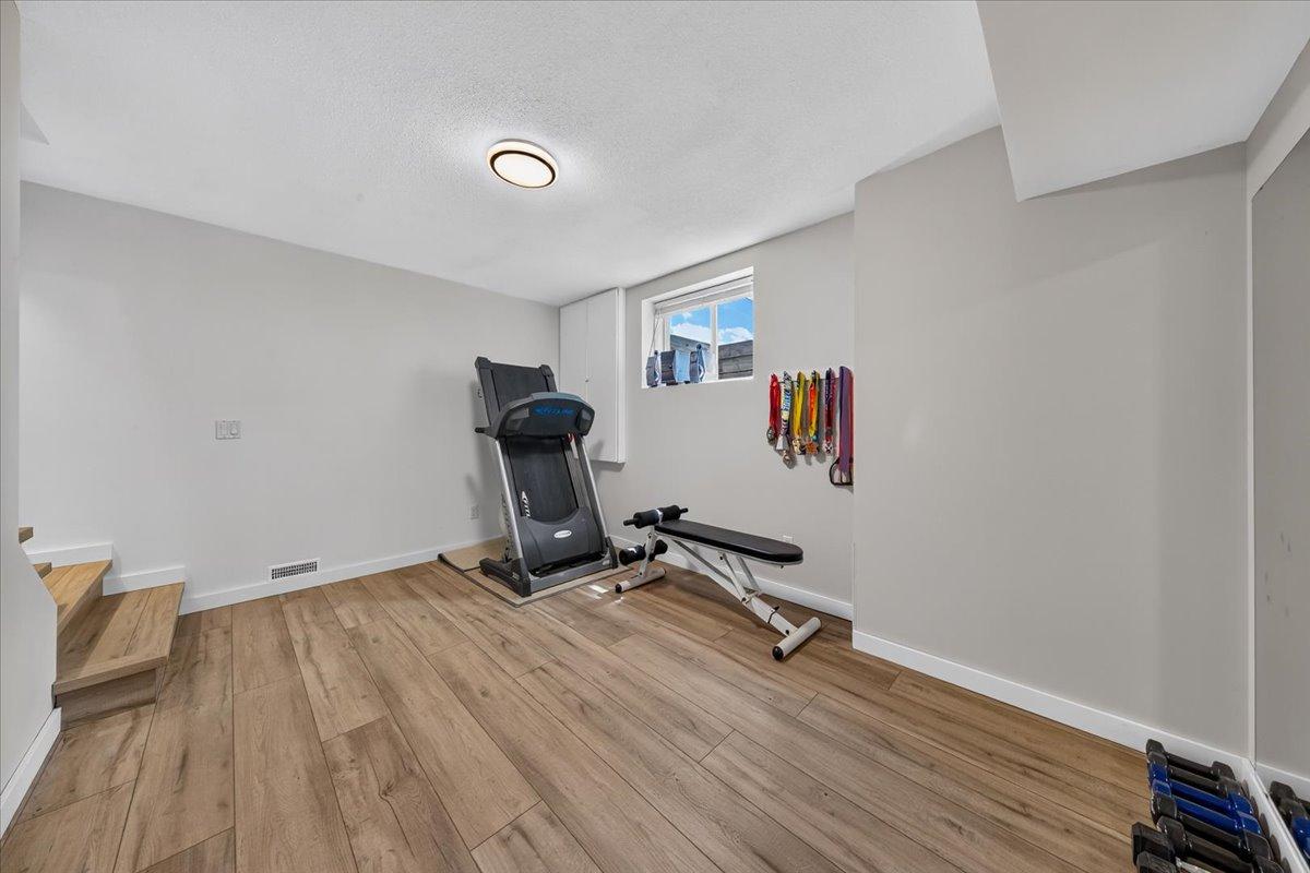 1810 15Th Avenue, Invermere, BC