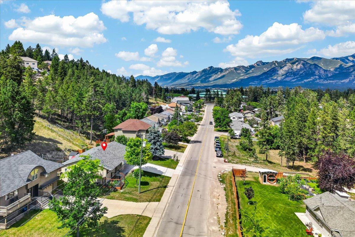 1810 15Th Avenue, Invermere, BC
