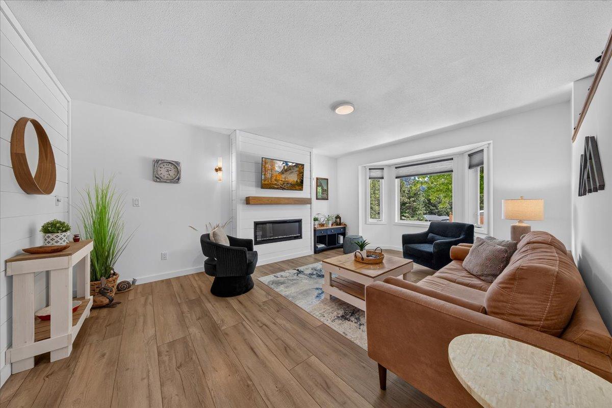 1810 15Th Avenue, Invermere, BC