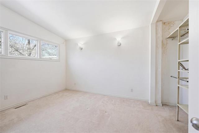 23 Iroquois Bay, Winnipeg, MB