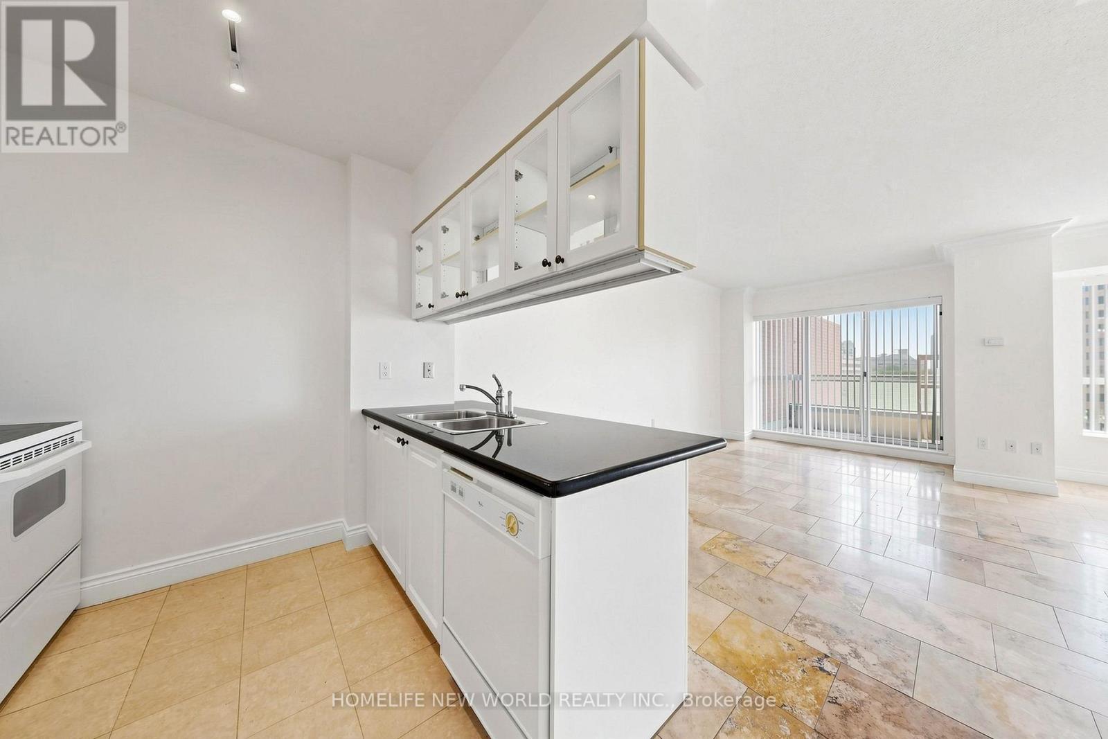 #708 - 887 Bay Street, Toronto, ON