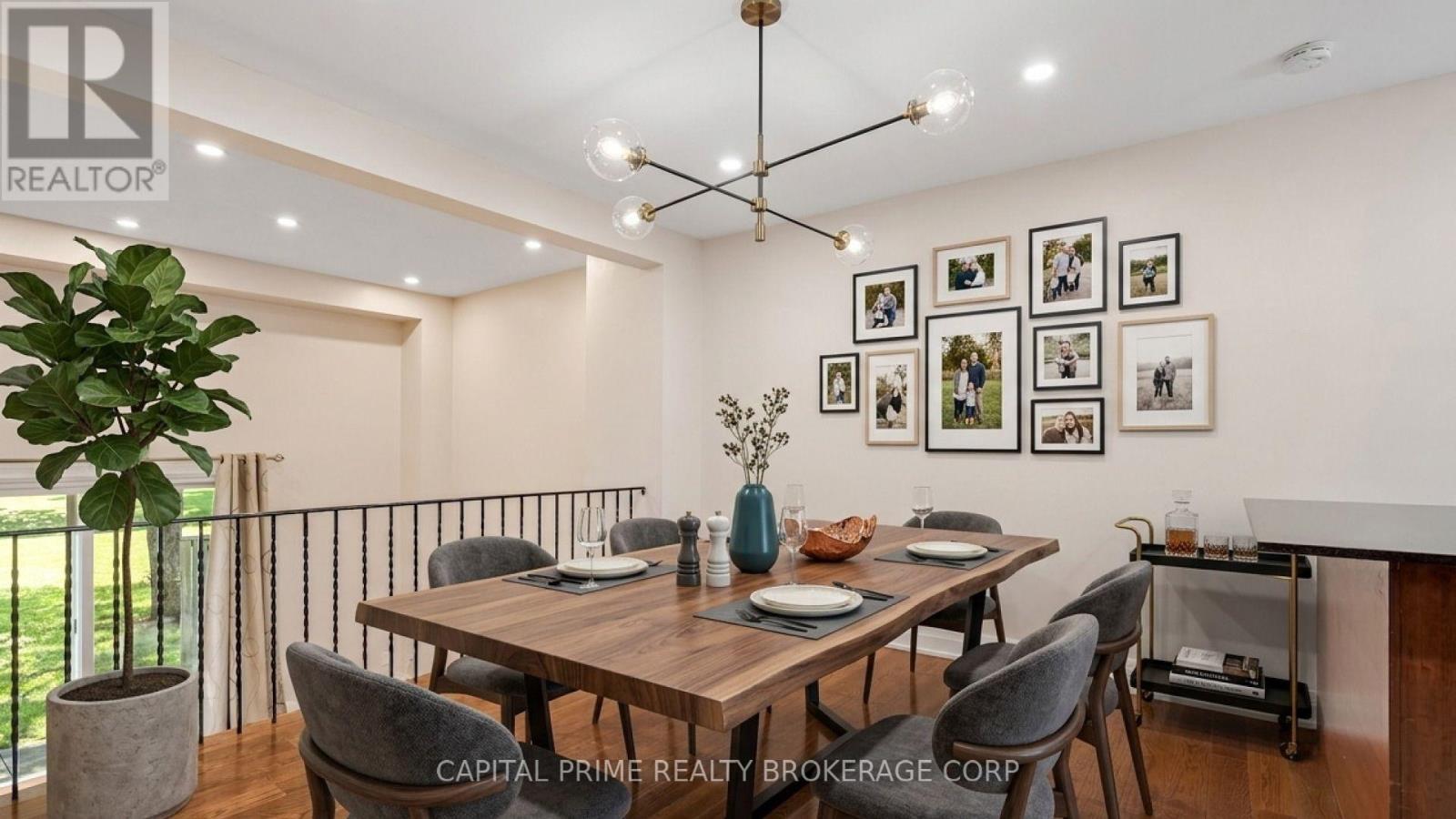 virtually staged dining room - 36 - 250 Bridletowne Circle, Toronto, ON - Indoor Photo Showing Dining Room