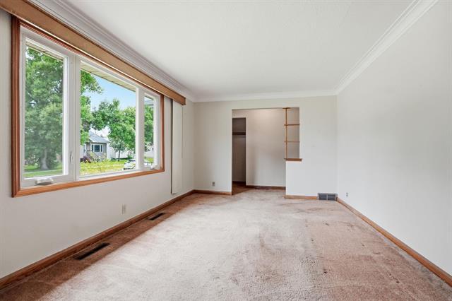 801 Government Ave, Winnipeg, MB