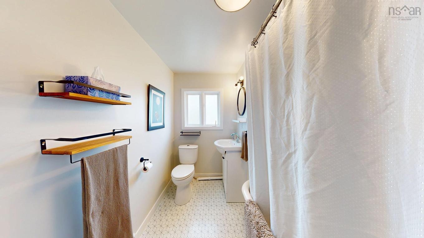 4236 Highway 14, Windsor Forks, NS - Indoor Photo Showing Bathroom
