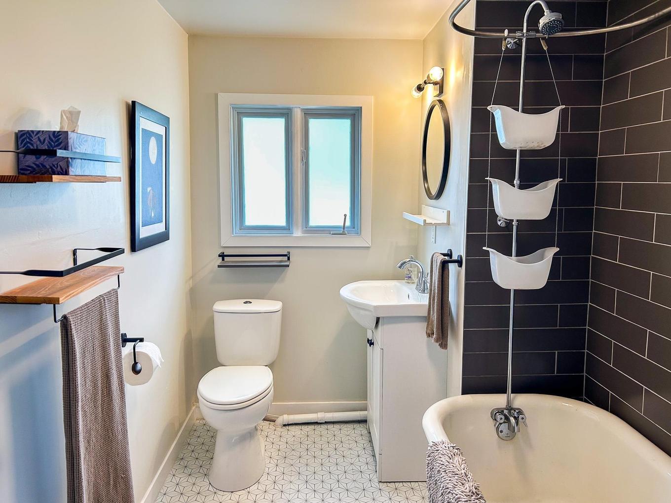 4236 Highway 14, Windsor Forks, NS - Indoor Photo Showing Bathroom