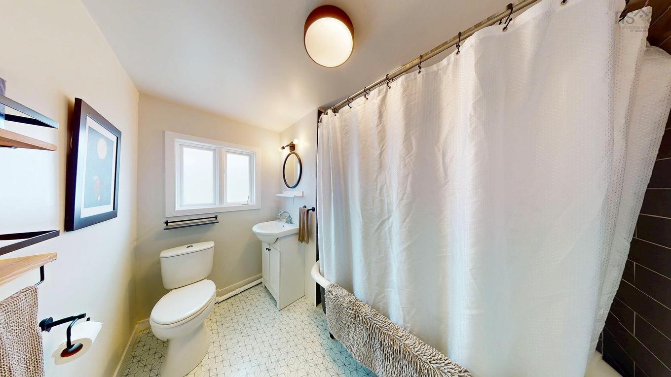 4236 Highway 14, Windsor Forks, NS - Indoor Photo Showing Bathroom