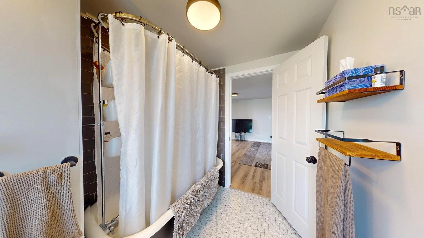 4236 Highway 14, Windsor Forks, NS - Indoor