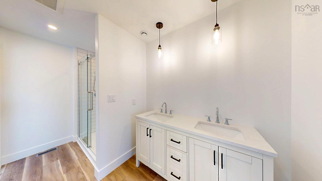496 Highland Avenue, Windsor, NS - Indoor