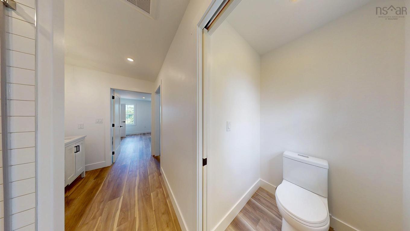 496 Highland Avenue, Windsor, NS - Indoor