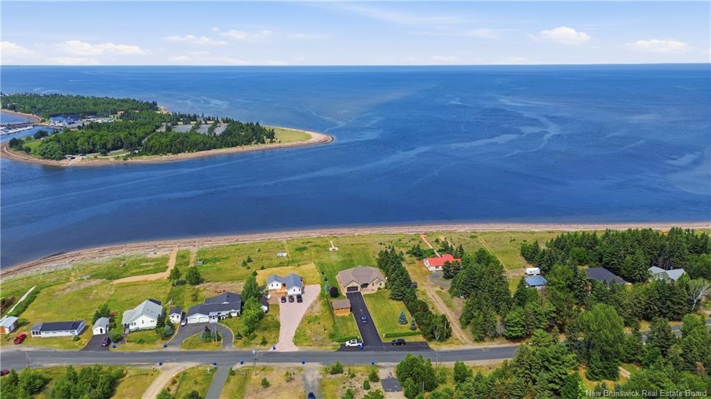 51 Bayshore Dr, Bathurst, NB