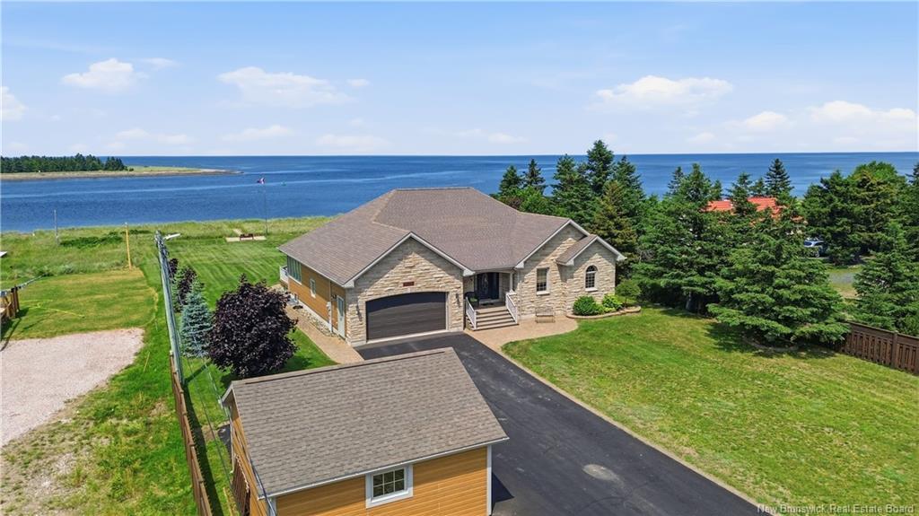 51 Bayshore Dr, Bathurst, NB