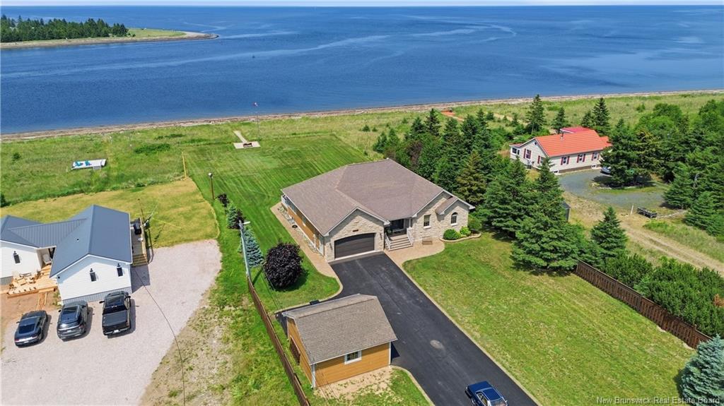 51 Bayshore Dr, Bathurst, NB