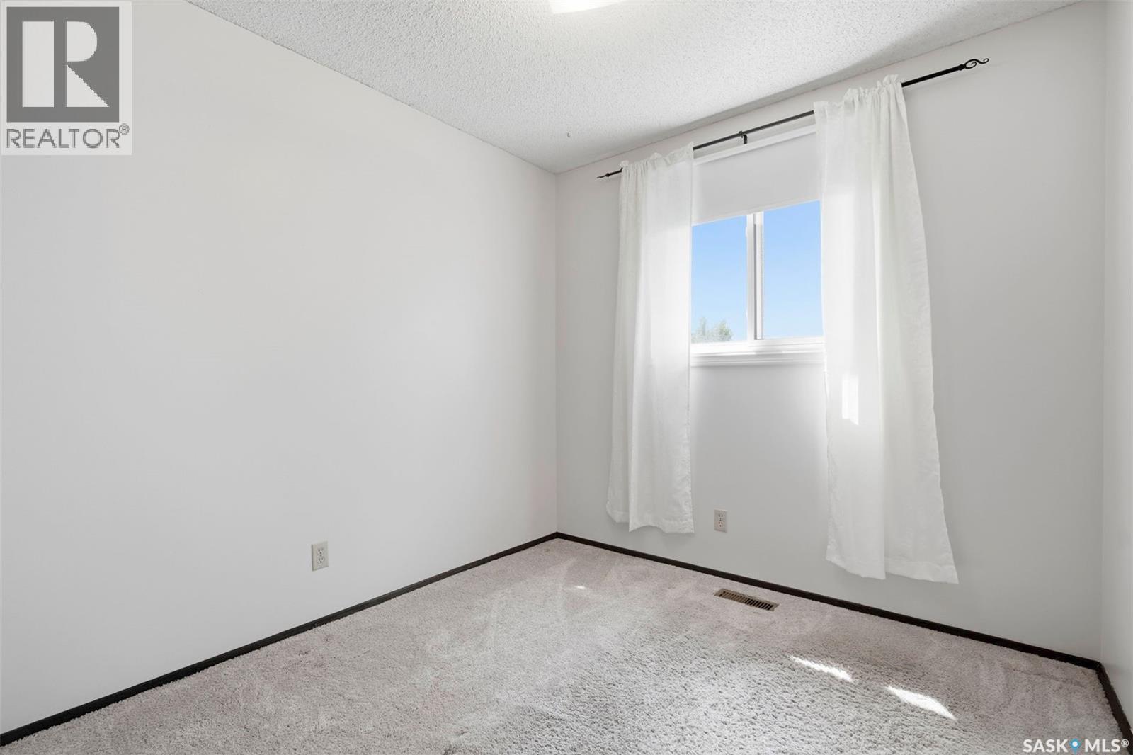 530 Wathaman Crescent, Saskatoon, SK