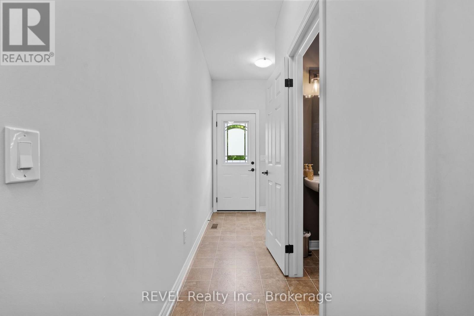 16 Maracay Way, St. Catharines (Grapeview), ON - Indoor Photo Showing Other Room