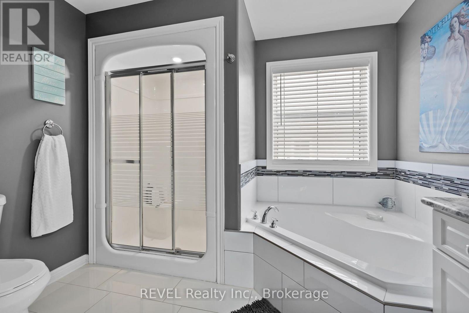 16 Maracay Way, St. Catharines (Grapeview), ON - Indoor Photo Showing Bathroom