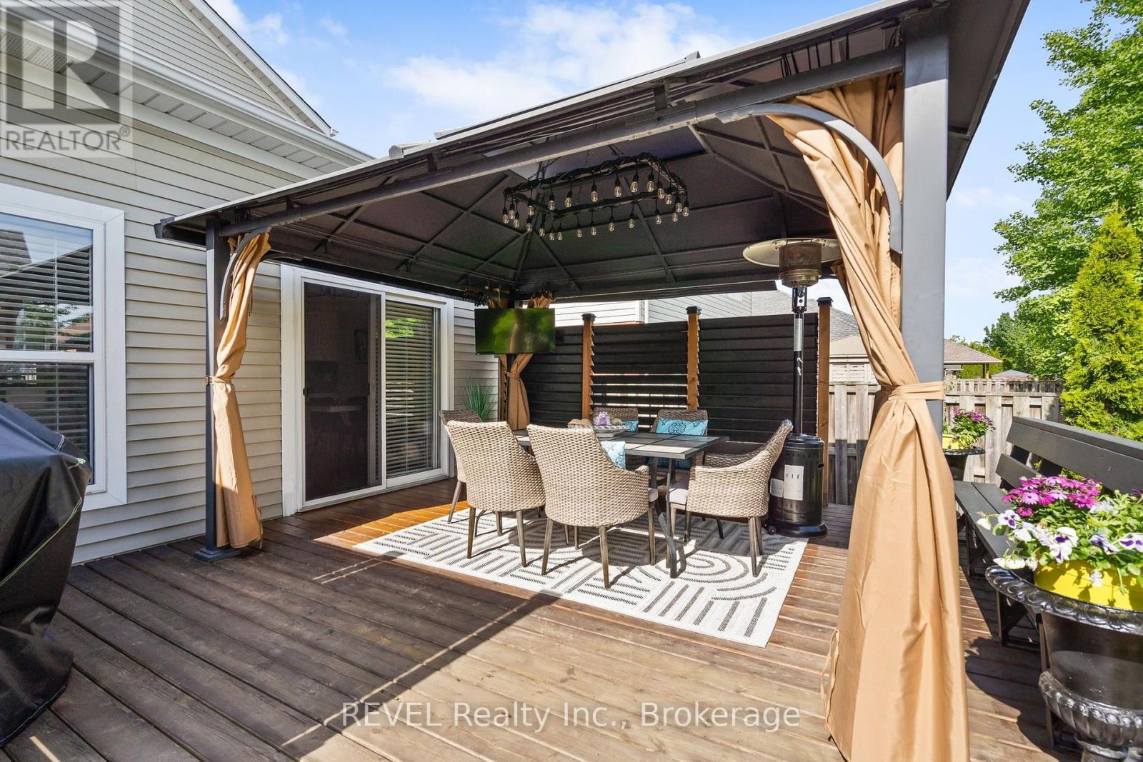 16 Maracay Way, St. Catharines (Grapeview), ON - Outdoor With Deck Patio Veranda With Exterior