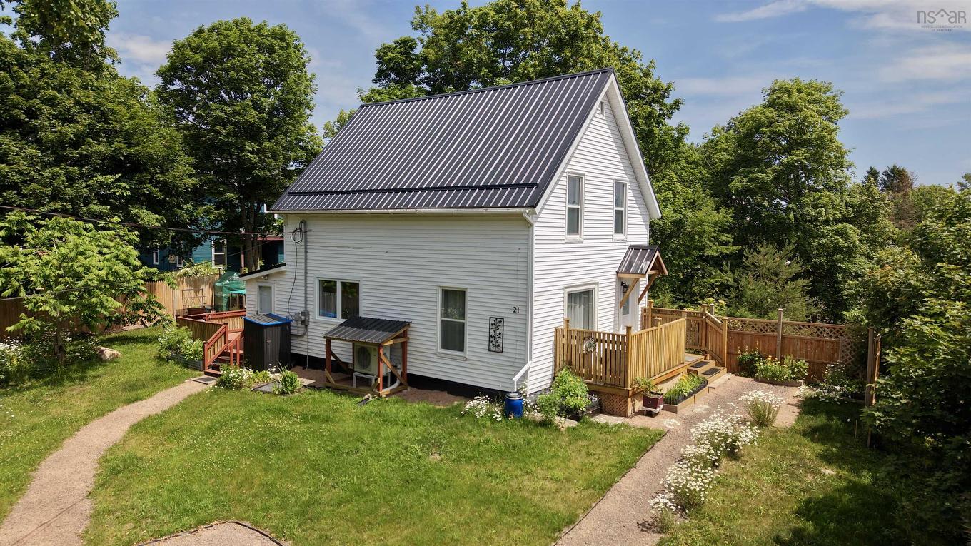 21 Prince Street, Parrsboro, NS