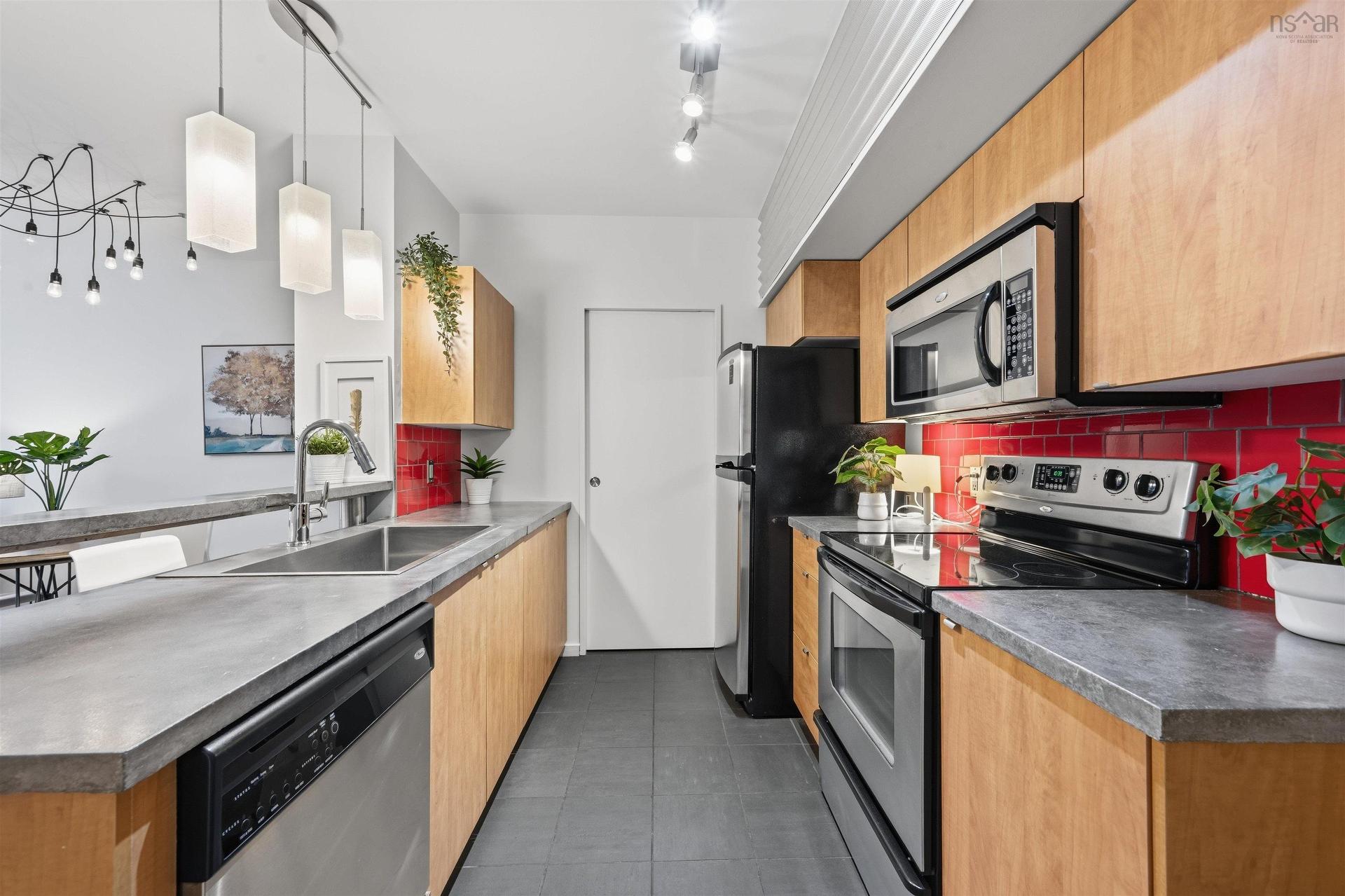 216 5221 Nora Bernard Street, Halifax Peninsula, NS