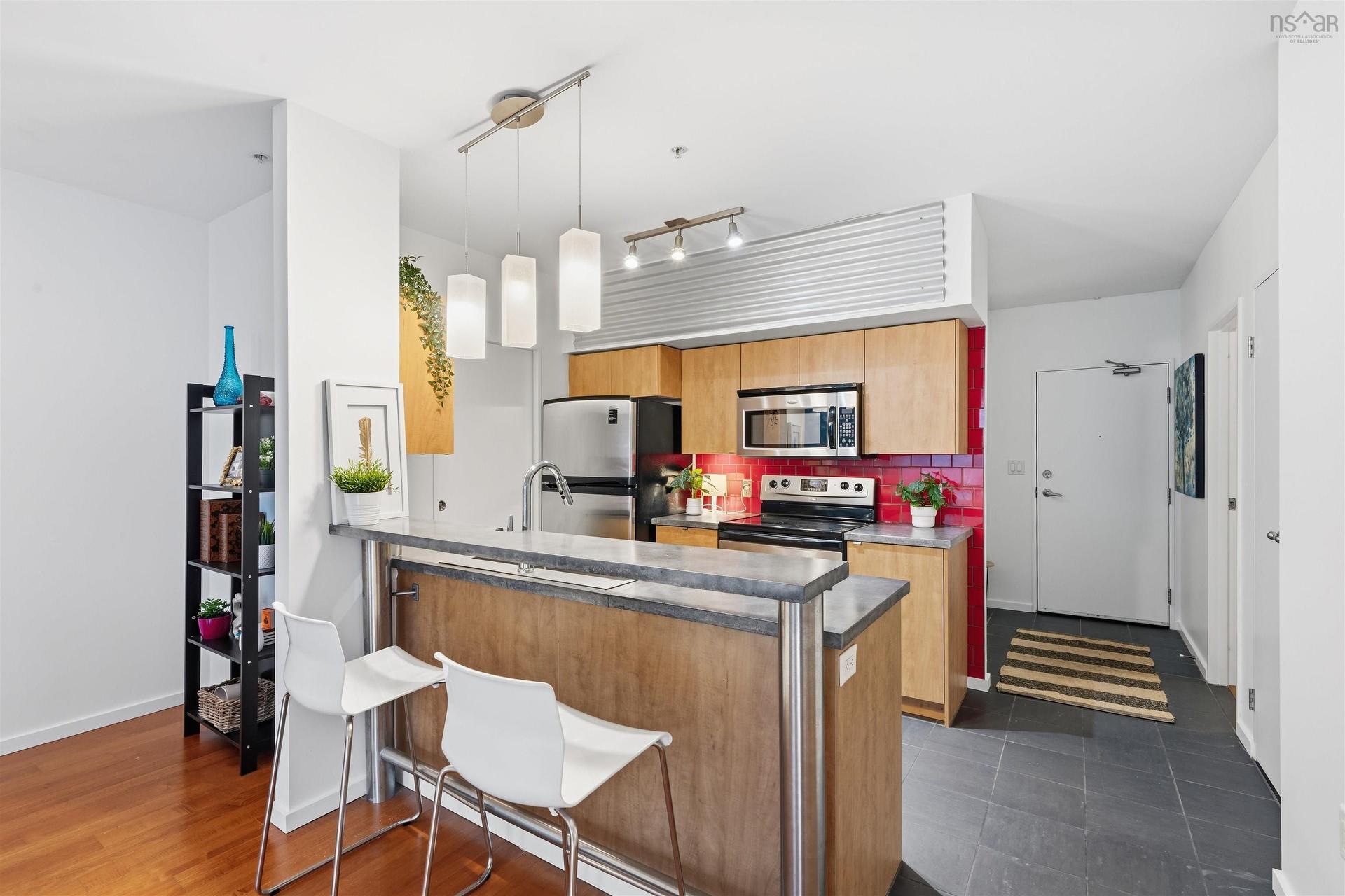 216 5221 Nora Bernard Street, Halifax Peninsula, NS