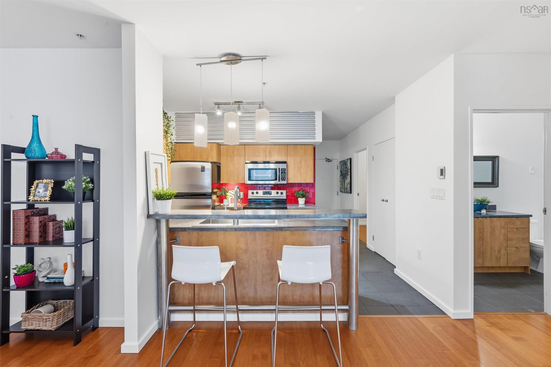 216 5221 Nora Bernard Street, Halifax Peninsula, NS