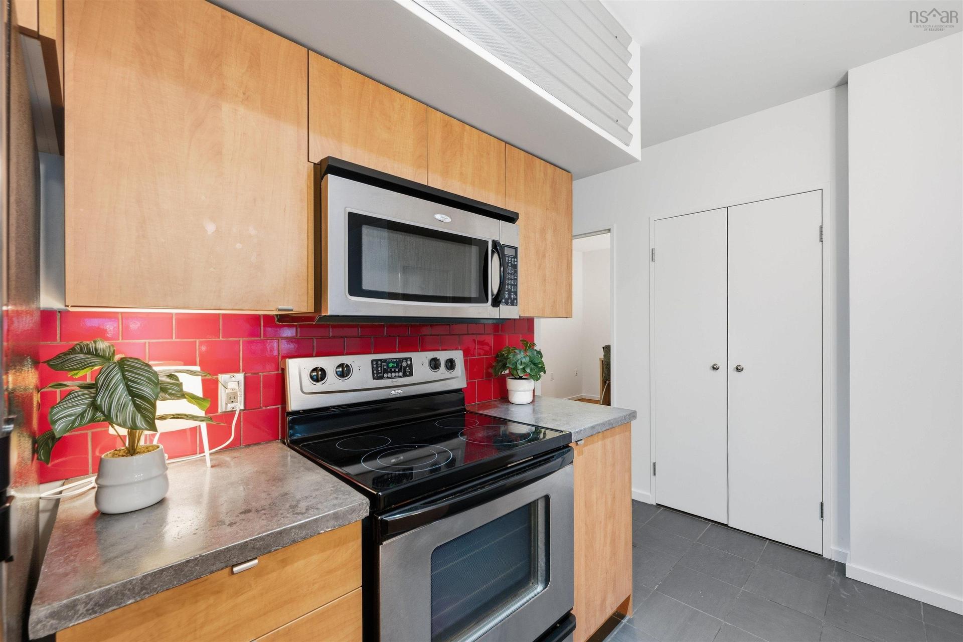 216 5221 Nora Bernard Street, Halifax Peninsula, NS