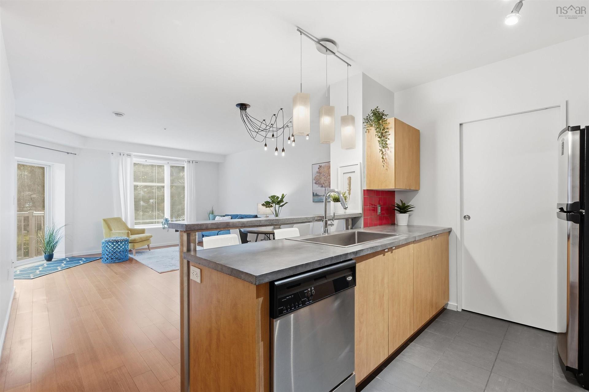 216 5221 Nora Bernard Street, Halifax Peninsula, NS
