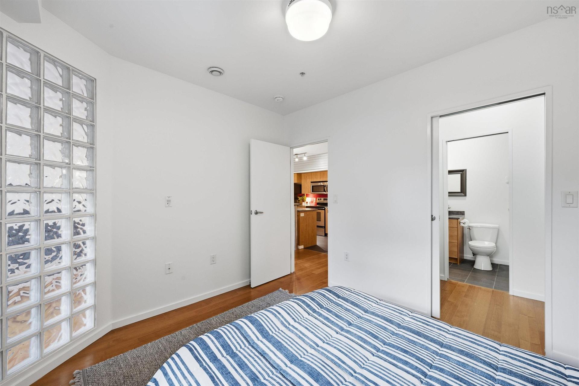 216 5221 Nora Bernard Street, Halifax Peninsula, NS