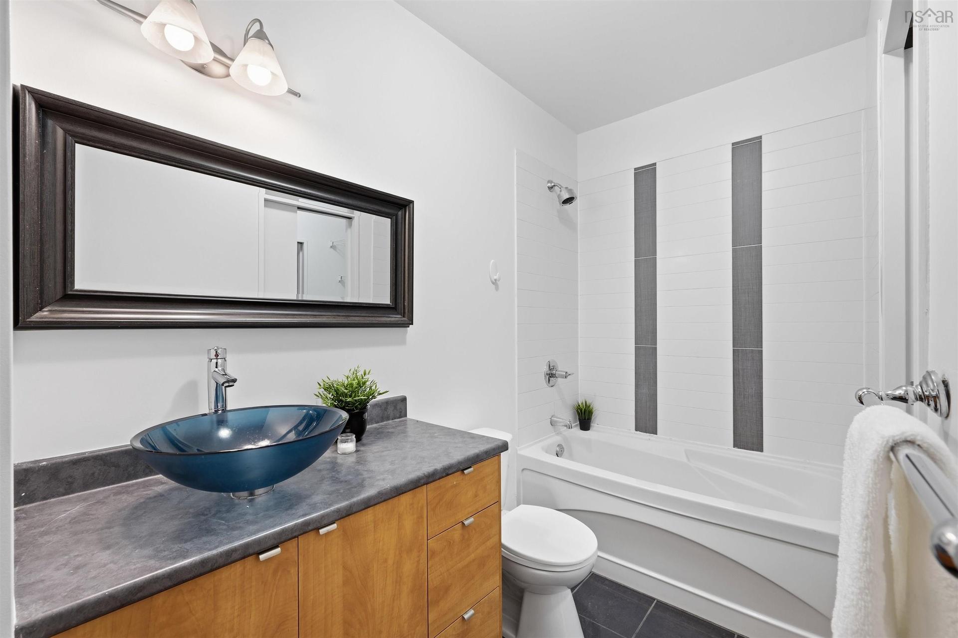 216 5221 Nora Bernard Street, Halifax Peninsula, NS