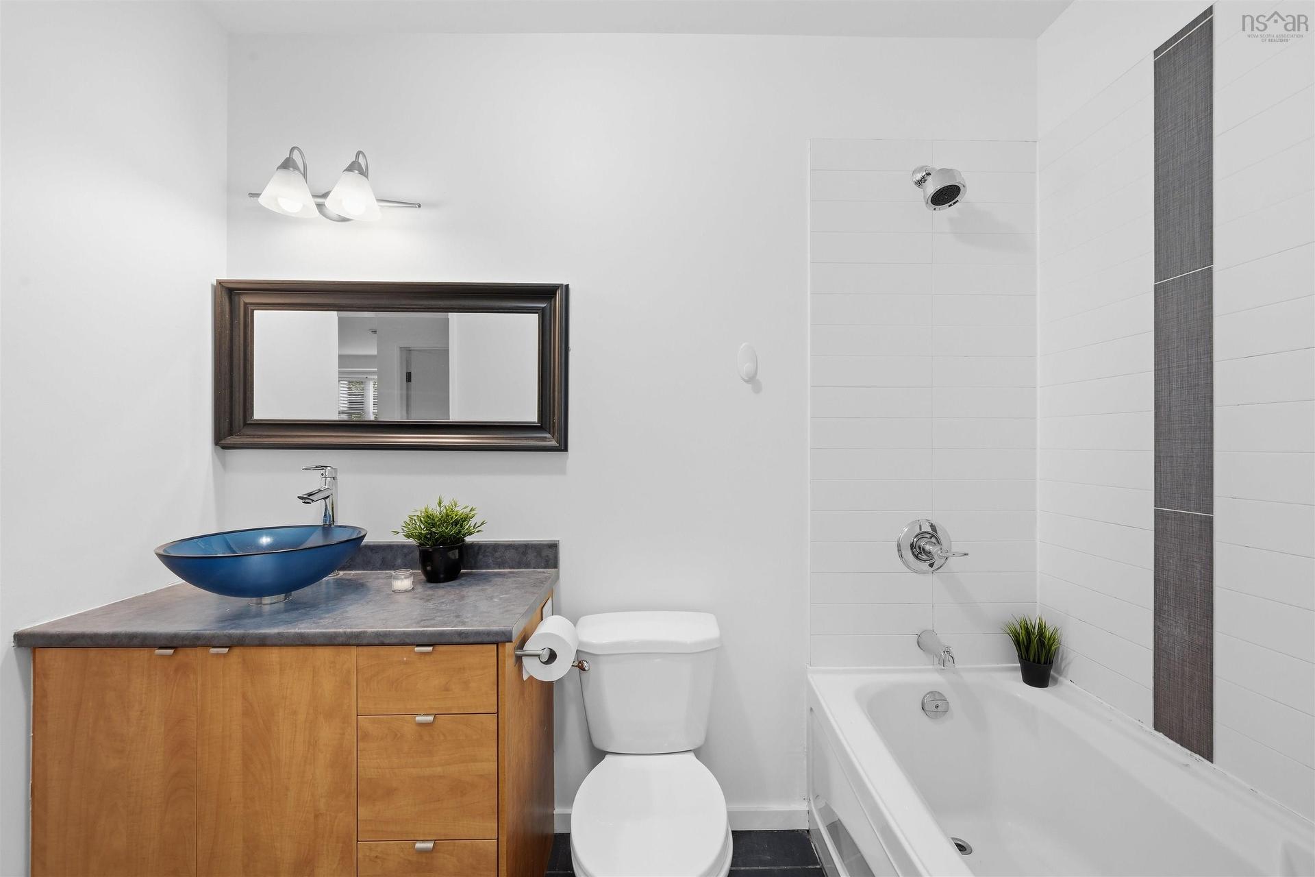 216 5221 Nora Bernard Street, Halifax Peninsula, NS