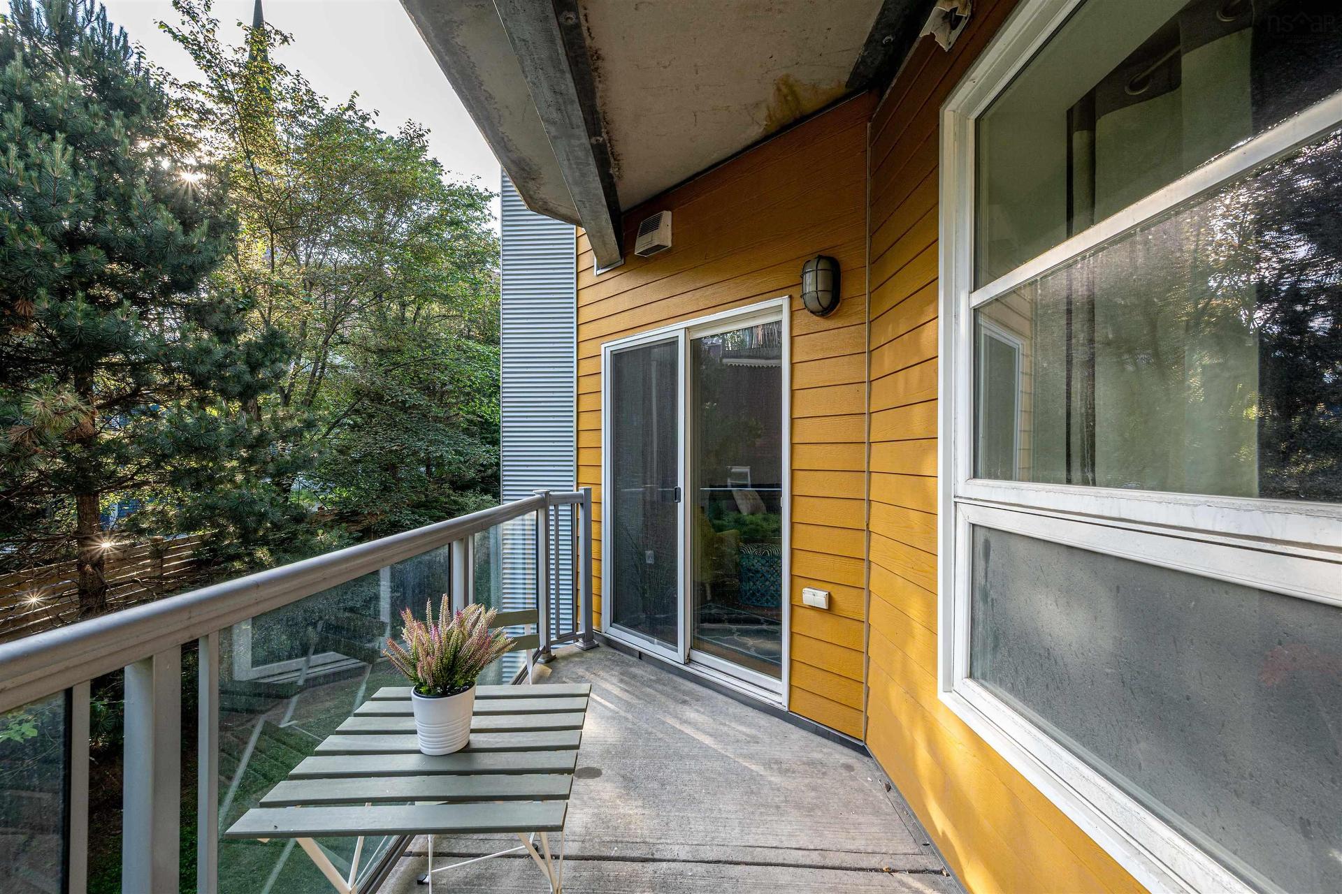 216 5221 Nora Bernard Street, Halifax Peninsula, NS