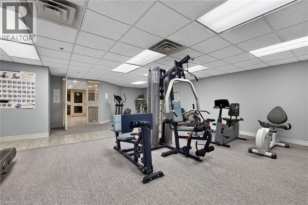 1237 North Shore Boulevard Unit# 405, Burlington, ON - Indoor Photo Showing Gym Room