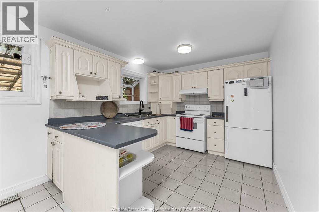 3150 Forest Glade, Windsor, ON