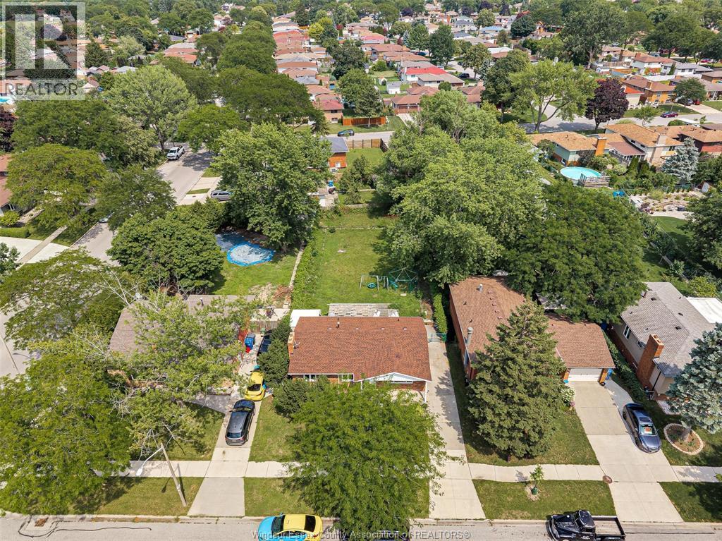 3150 Forest Glade, Windsor, ON