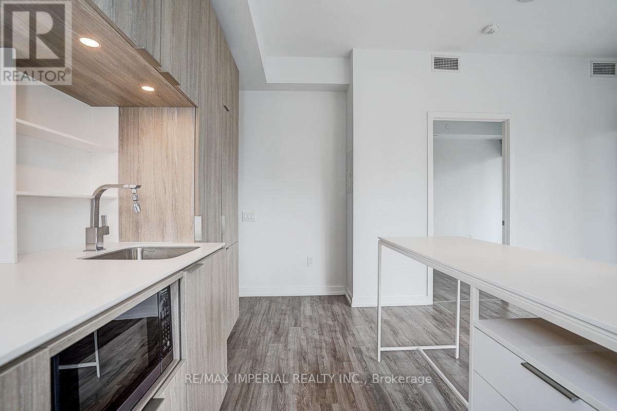 710 - 77 Shuter Street, Toronto, ON