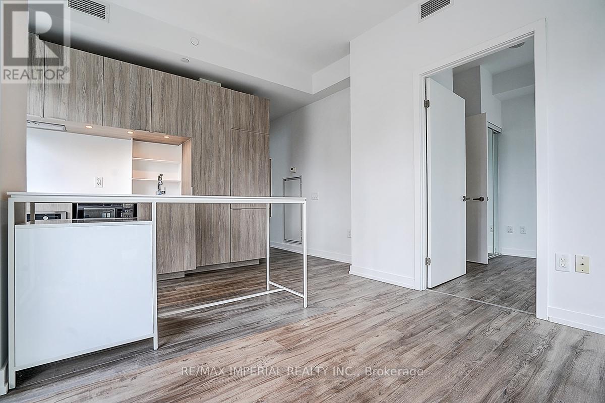 710 - 77 Shuter Street, Toronto, ON
