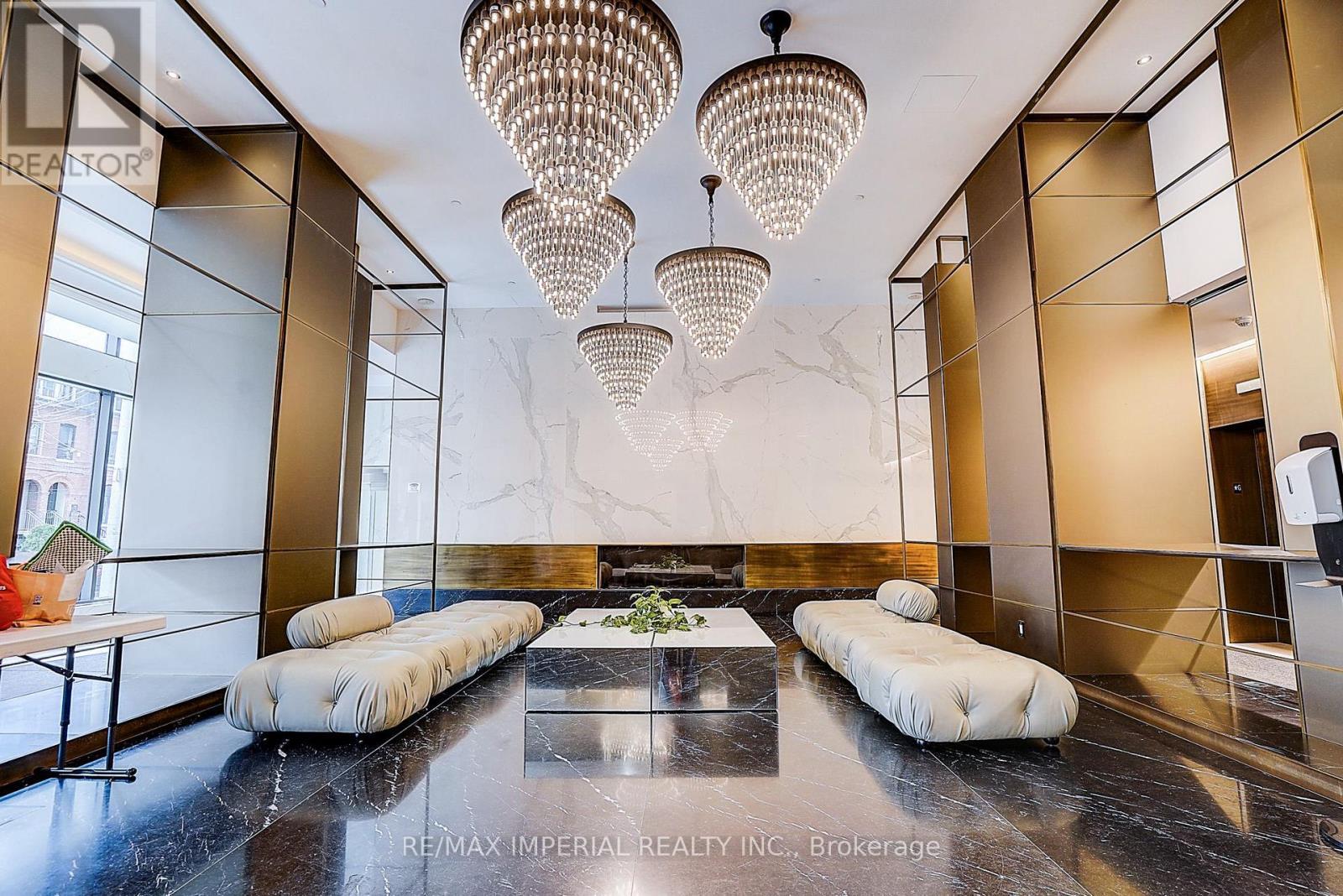 710 - 77 Shuter Street, Toronto, ON