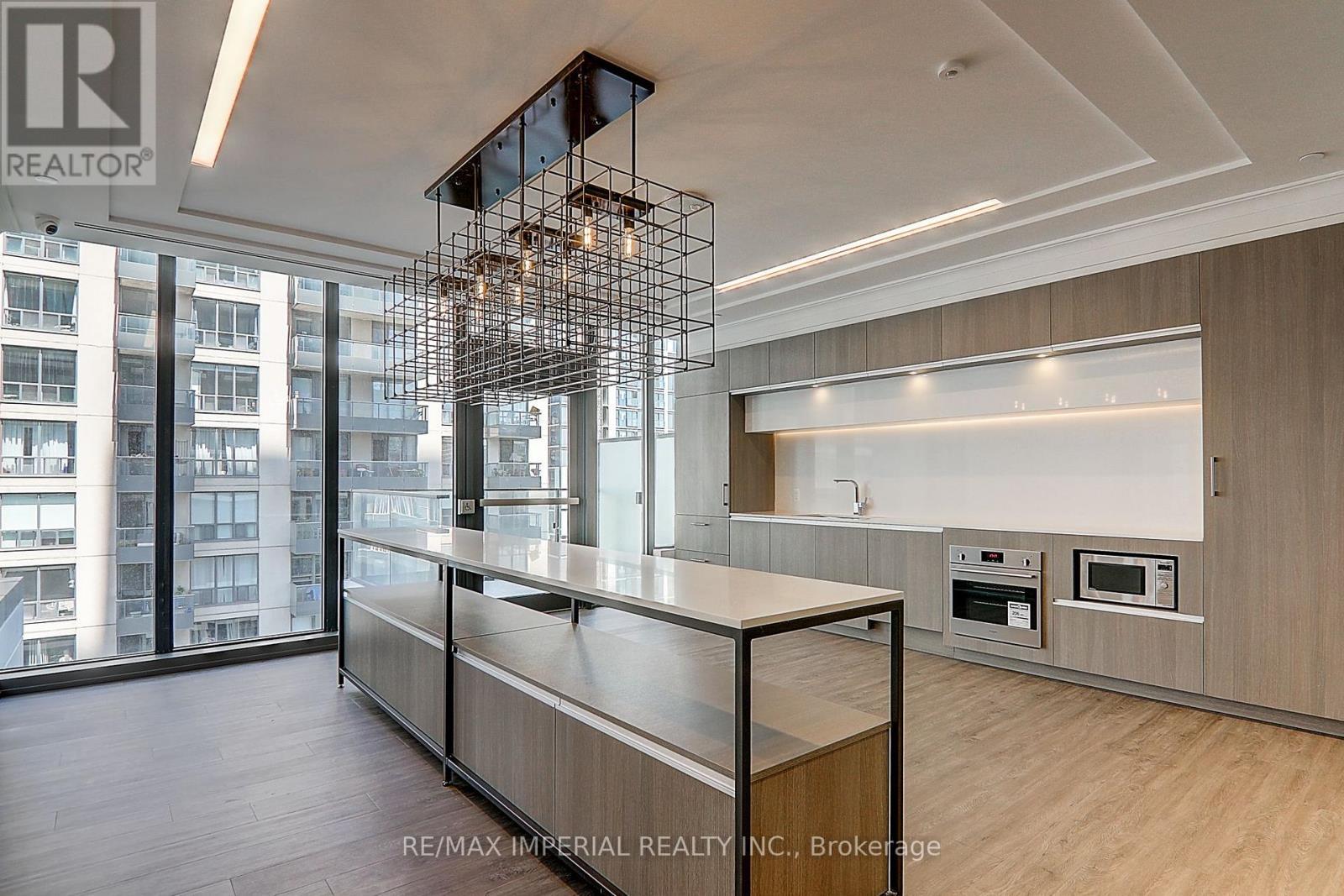 710 - 77 Shuter Street, Toronto, ON