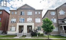 13 HIGHBURY COURT Markham, ON L6B 1J7