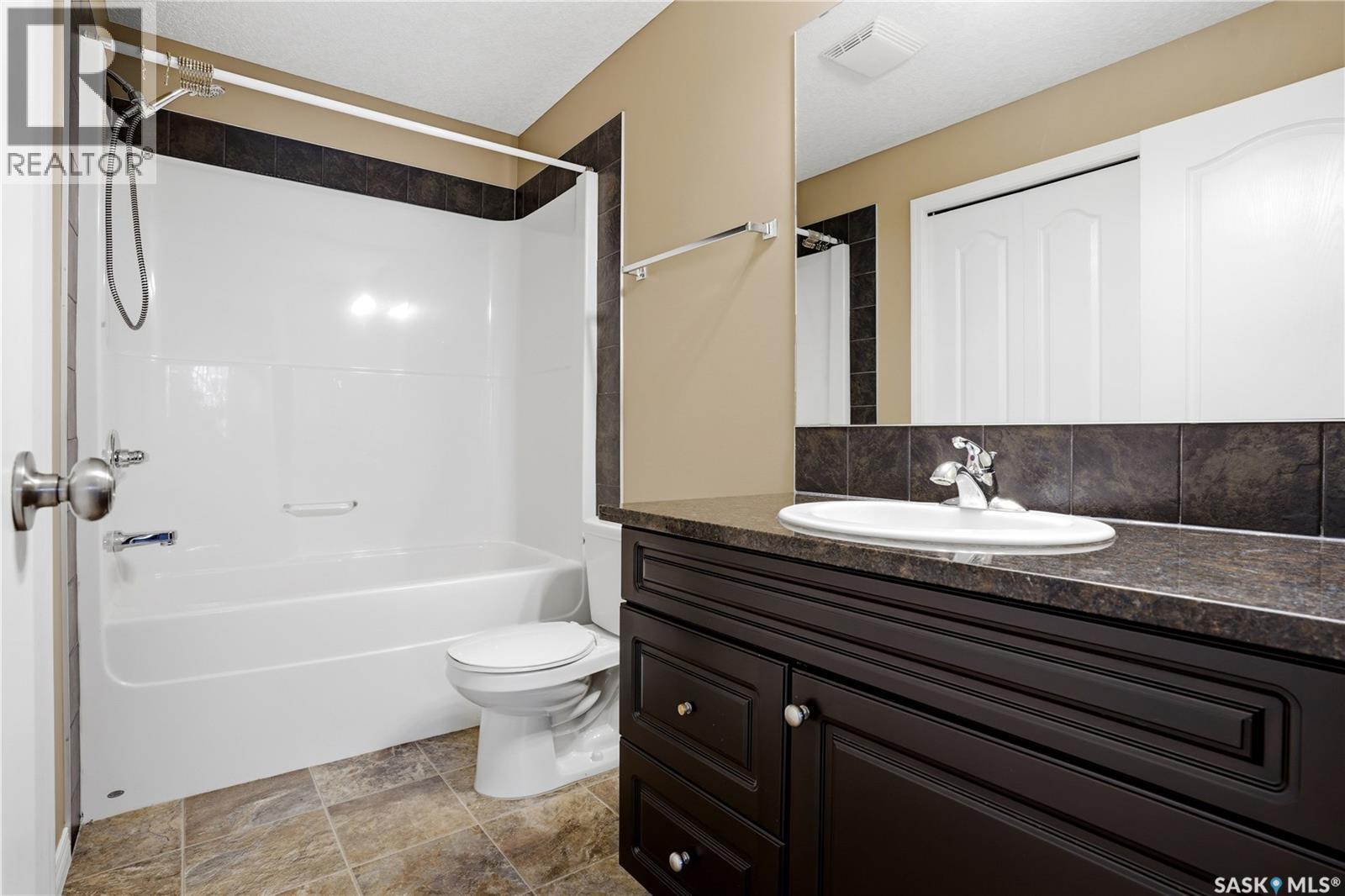 601 3814 Dewdney Avenue E, Regina, SK