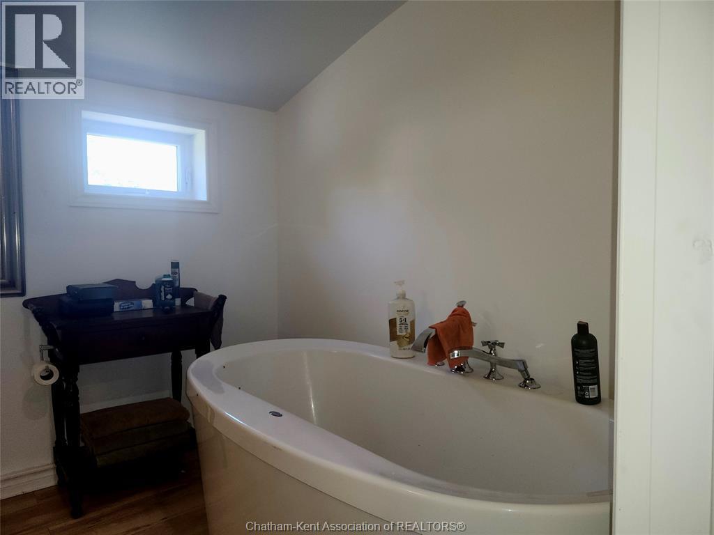 696 Cameron Road, Dawn-Euphemia, ON