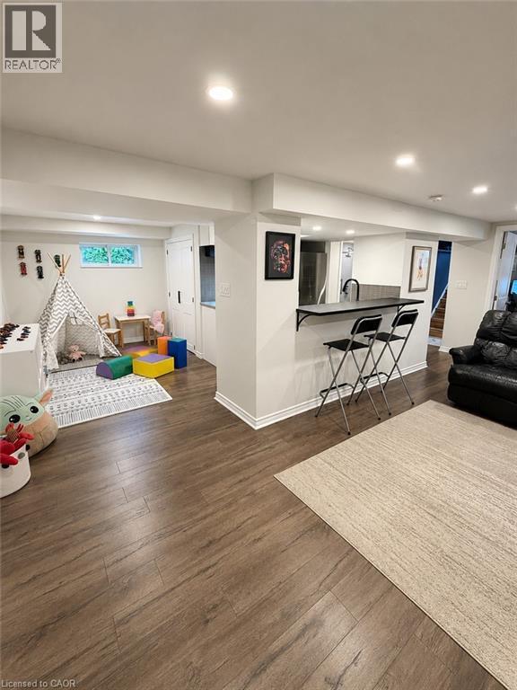 355 East 36Th Street, Hamilton, ON