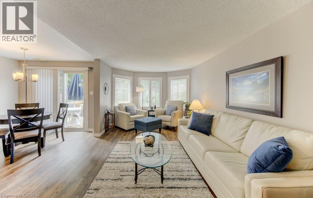 309 Pastern Trail, Waterloo, ON - Indoor Photo Showing Living Room