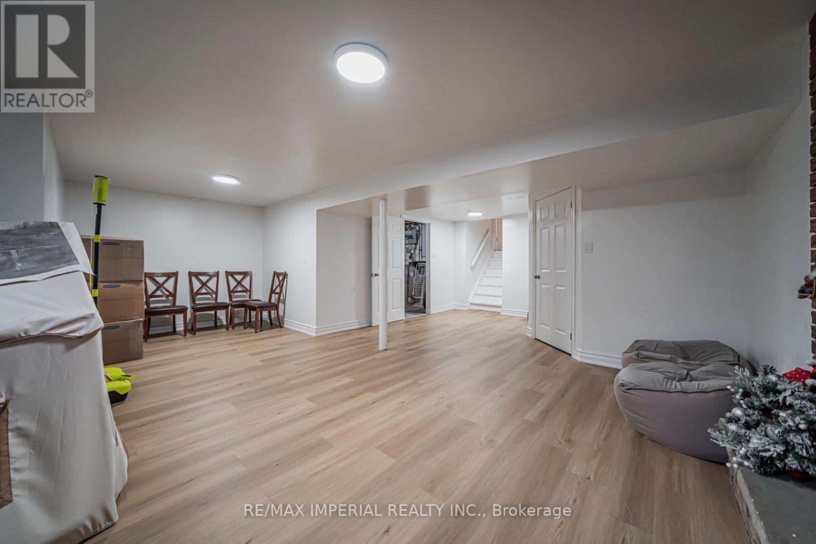 4 Quincy Crescent, Toronto, ON
